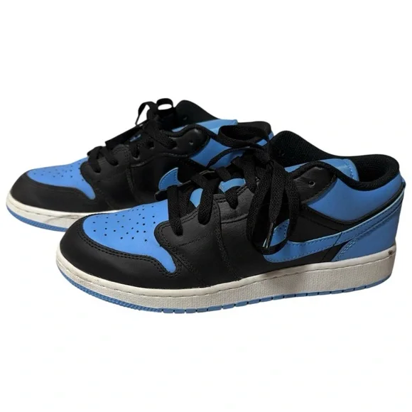 Air Jordan 1 Low University Blue Black Youth 7Y Sneakers Streetwear - Picture 1 of 6